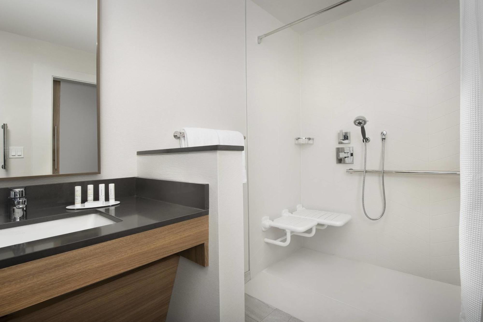 Fairfield Inn & Suites By Marriott Santa Rosa Ронерт-Парк Экстерьер фото